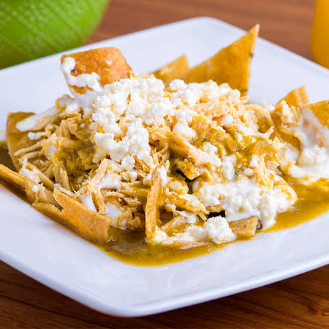 Chilaquiles Verdes con Pollo