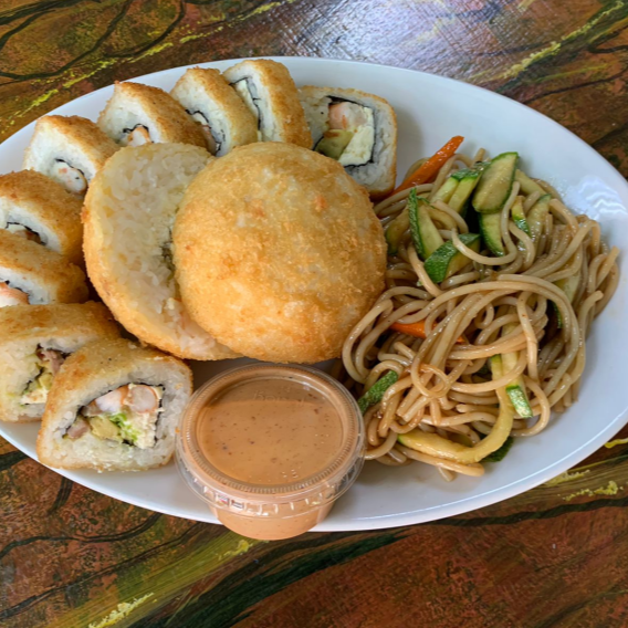 Rollo Cielo, Mar y Tierra + Pasta + Sushibola.