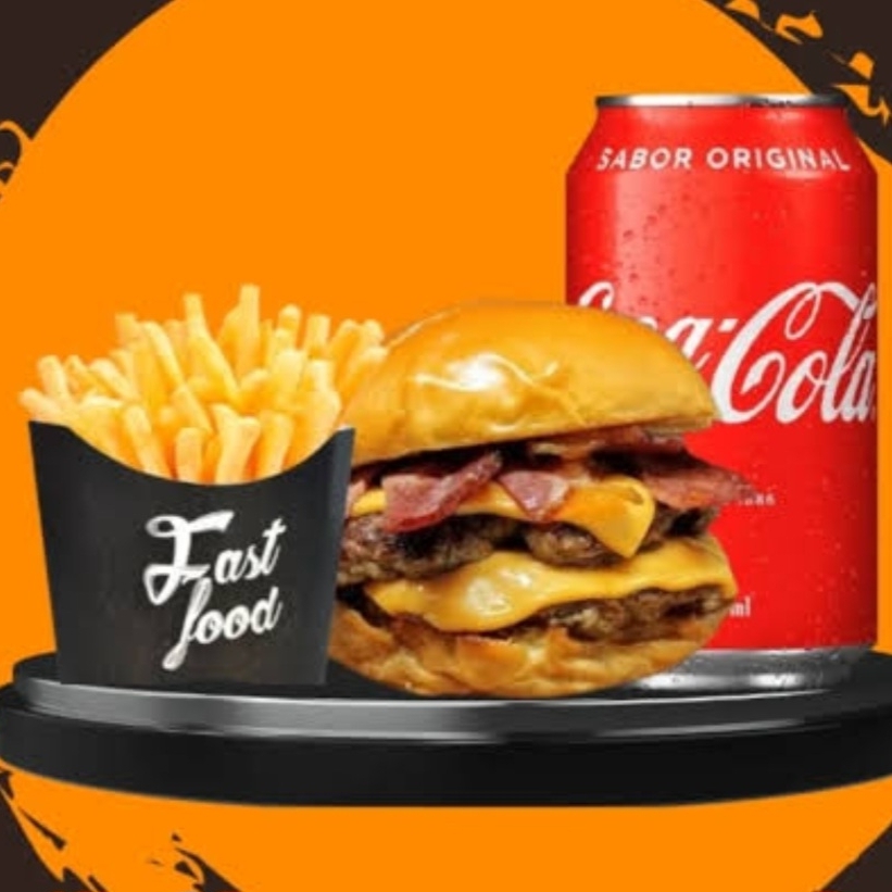 Brioche fofinho, dois blends de 60g super suculentos, cheddar bem derretido, bacon crocante e o nosso molho especial que dá o toque final perfeito. Um lanche cheio de sabor, daqueles que dá vontade de repetir!