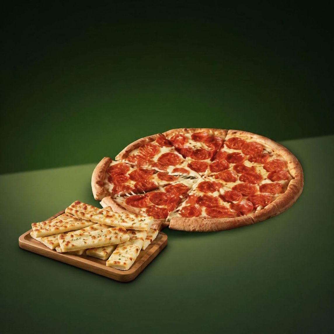 Pizza + Cheesesticks