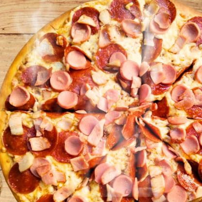 Pizza Tres Carnes