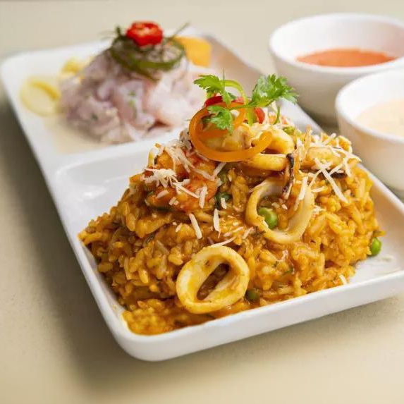 Ceviche de Pescado más Arroz con Mariscos