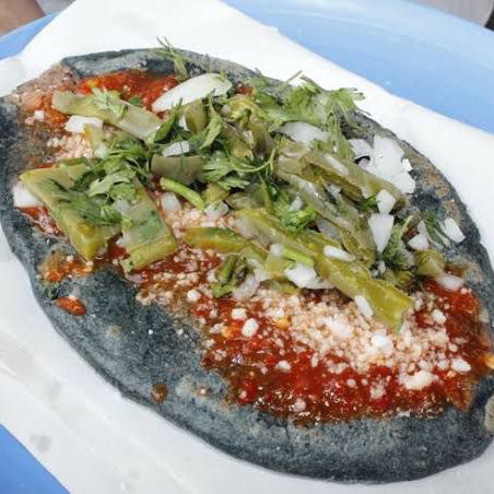 Tlacoyos con Carne