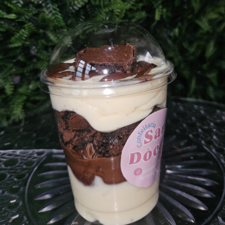 Nutella, Brownie e creme de Ninho. Aproximadamente 250ml.