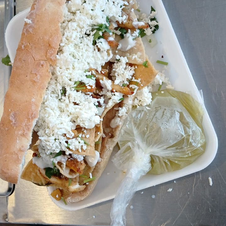 torta de chilaquiles tradicional