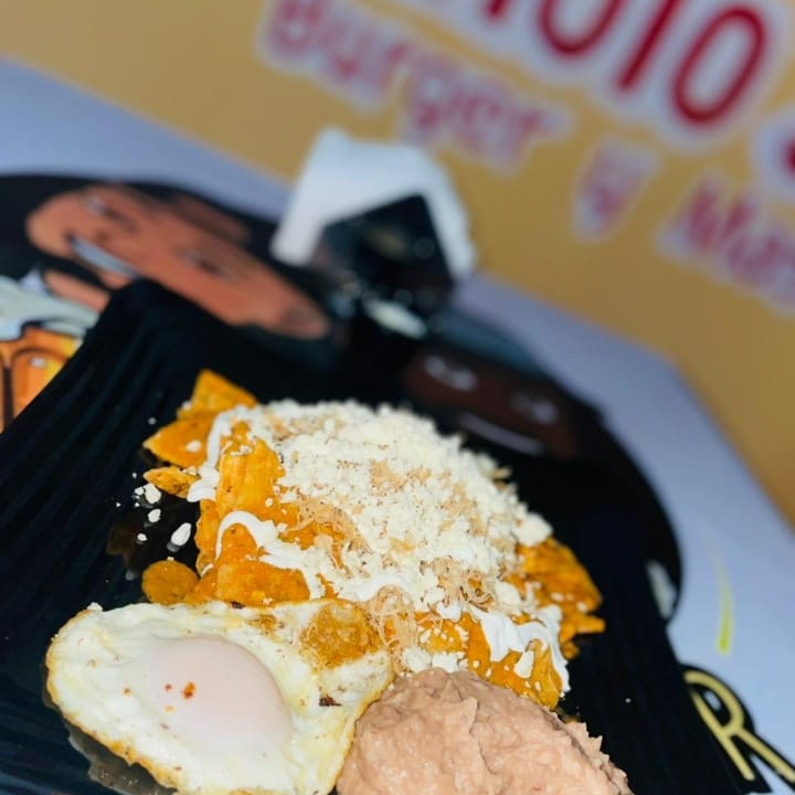 Chilaquiles rojo
