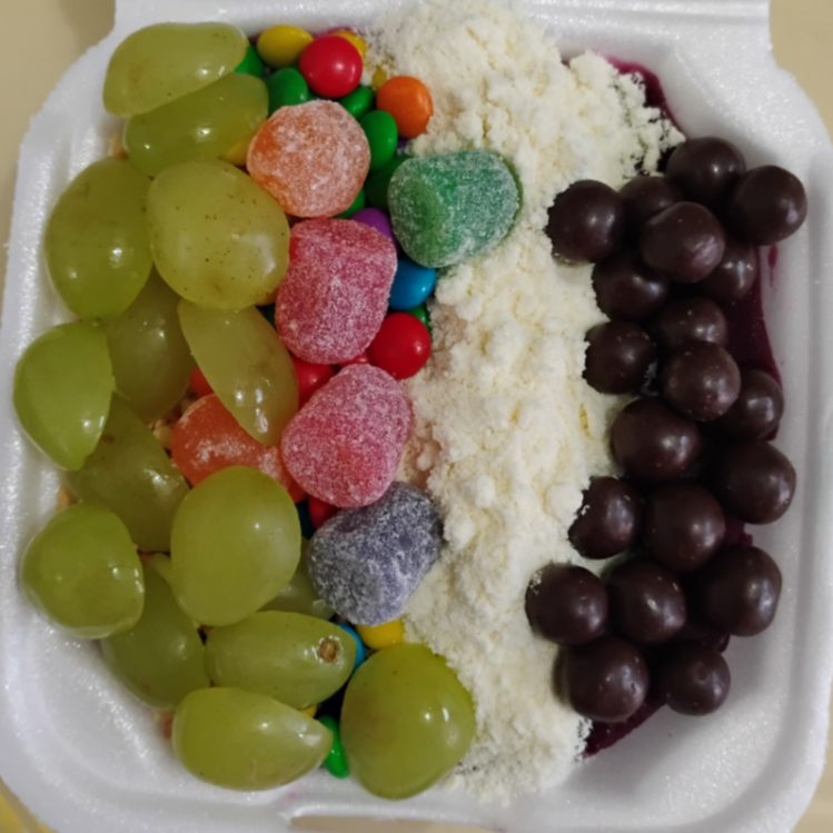 ( 5 acompanhamentos, 1 fruta, 1 cobertura)