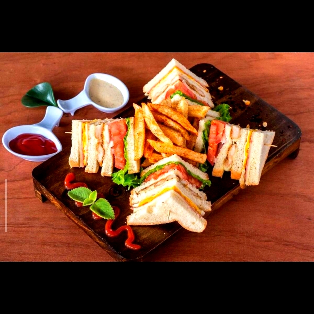 Club House Familiar Triple
