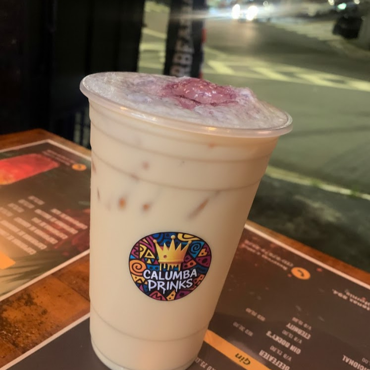 Corote de limão com suco Mid de baunilha e gelo