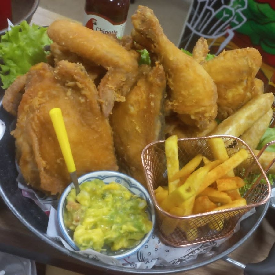 Combo de Medio Pollo Broaster