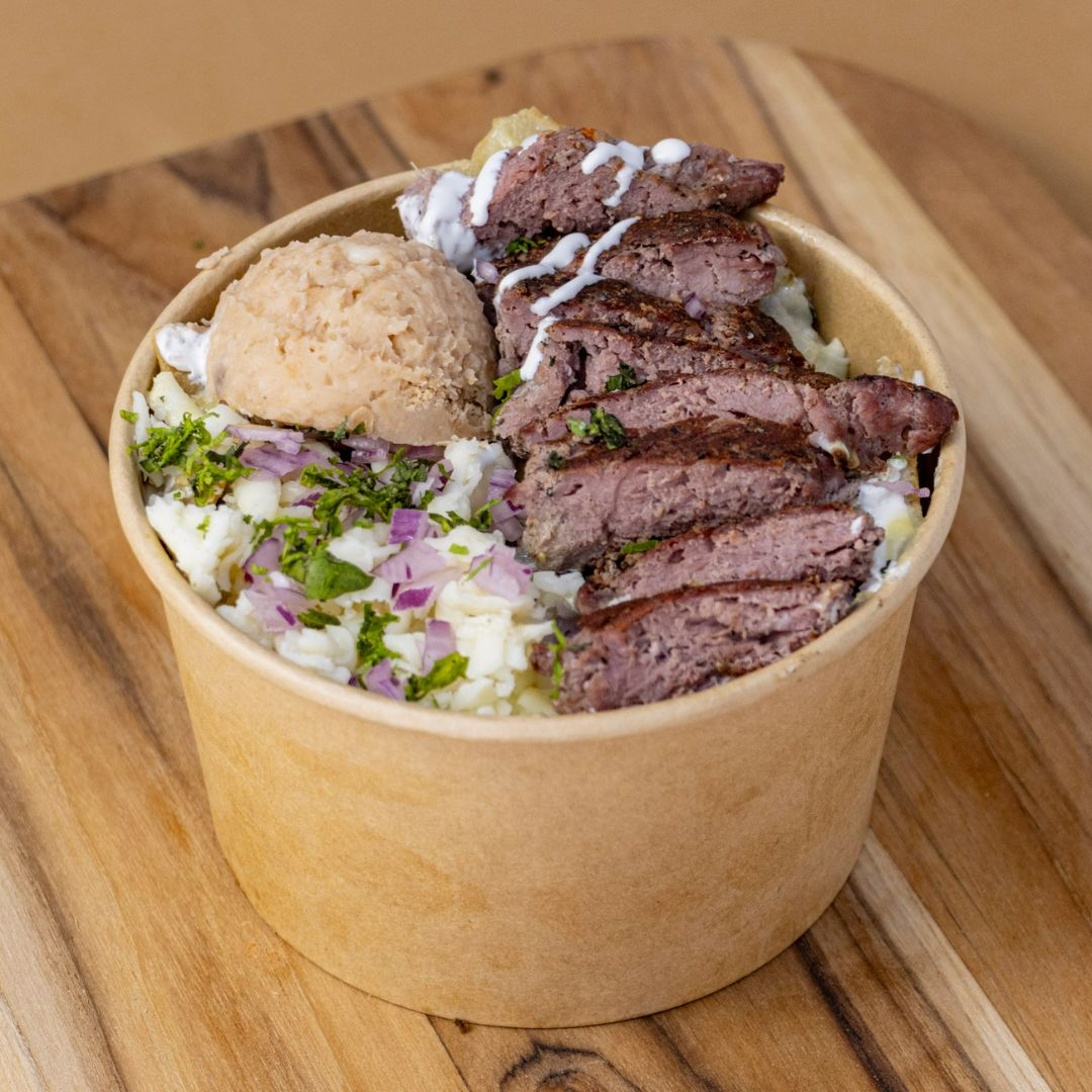 Chilaquiles con Arrachera