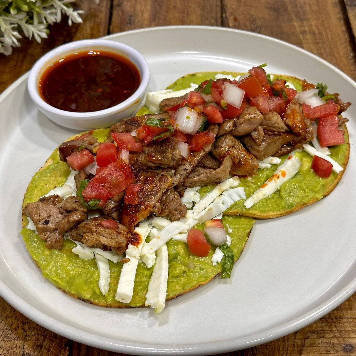 Tostadas Pradera con Arrachera
