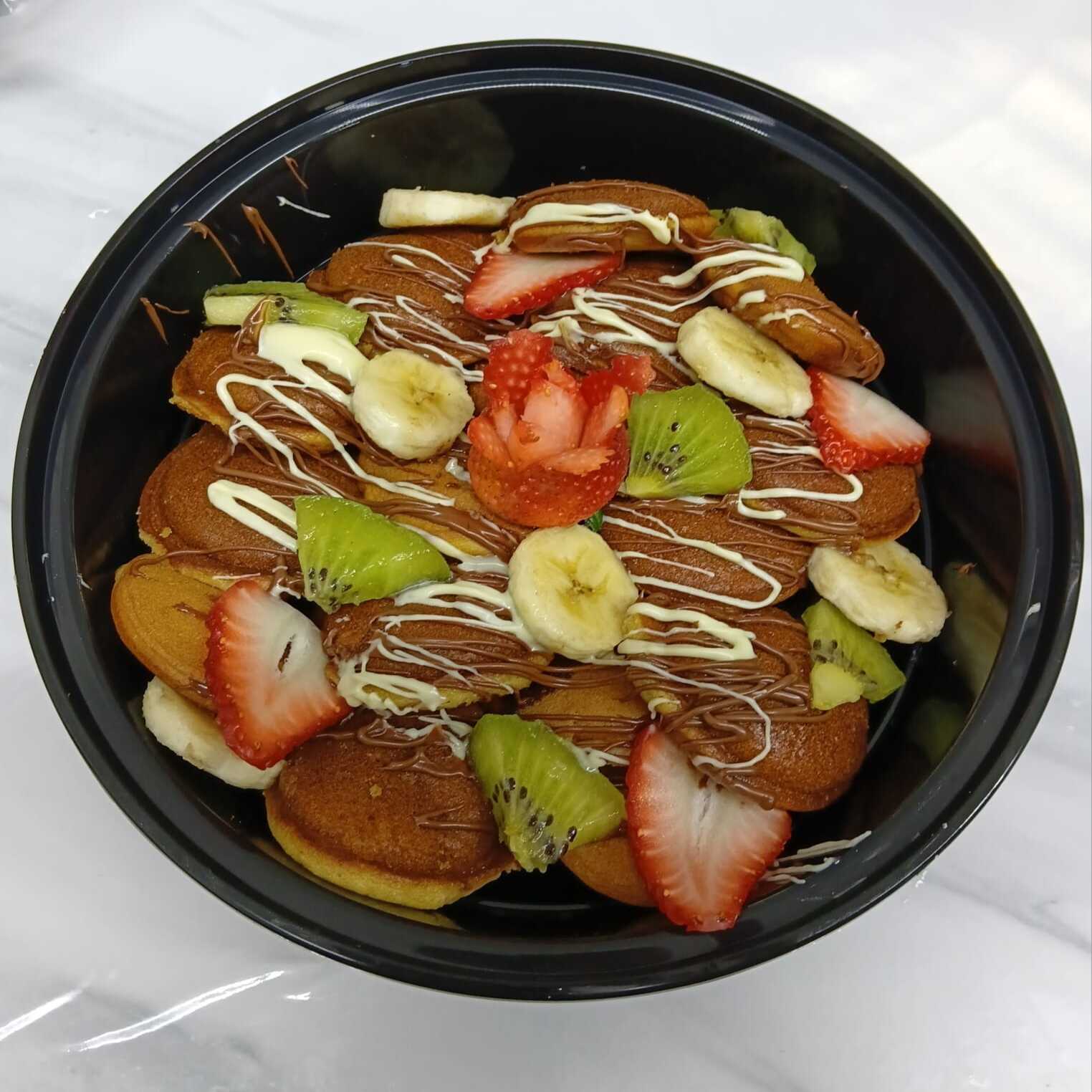 Mini Hot Cakes con Frutas y Toppings