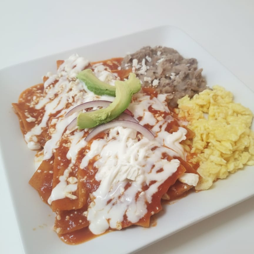 Chilaquiles con Huevo al Gusto