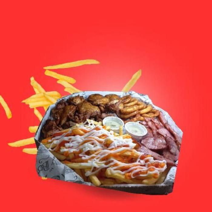 Porção de frango a passarinho + porção de batata ( com cheddar, Catupiry e ketchup) + porção de cebola empanada + porção de calabresa