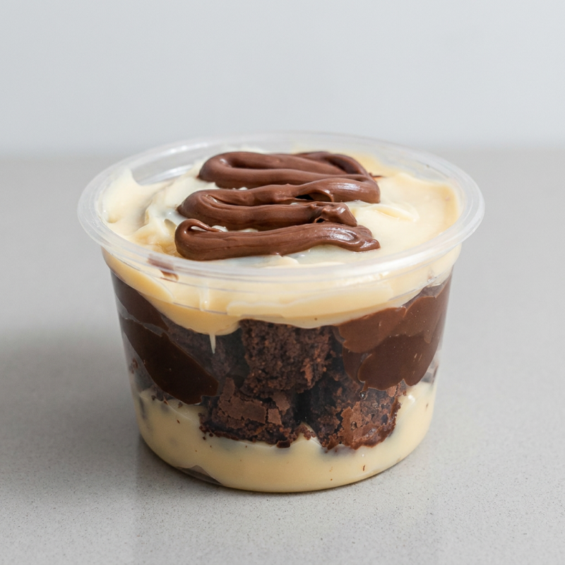 Creme de moça pedaço de brownie creme de avelã embalagem 250 ml