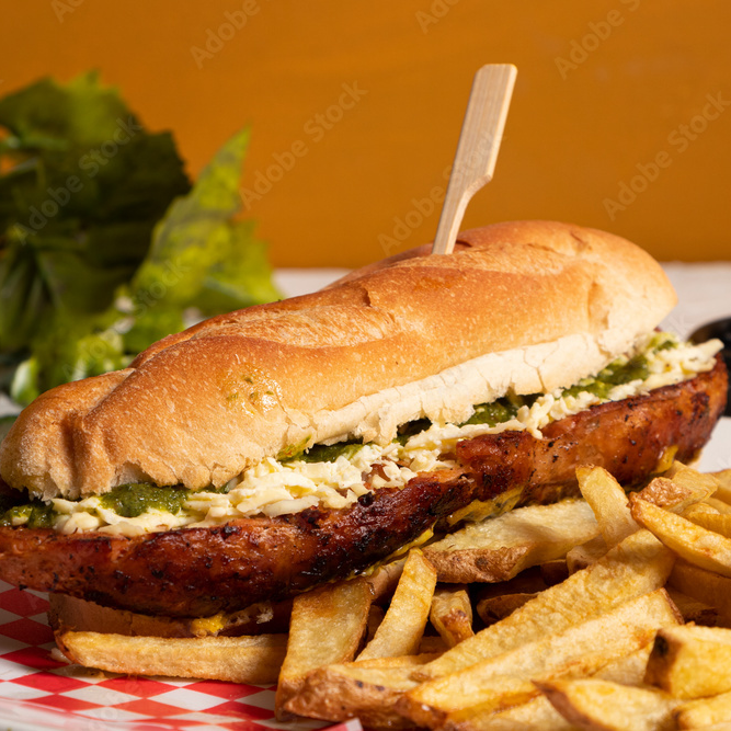 choripan argentino+ papas fritas y coca-cola