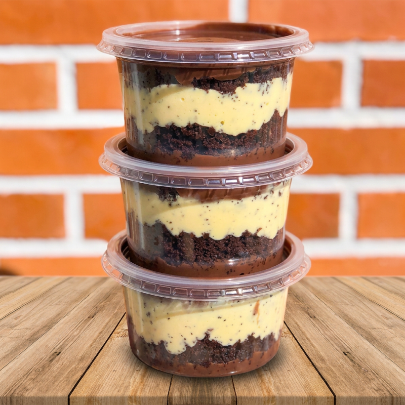 Massa chocolate
Recheio Brigadeiro com Mousse de Maracujá
250 ml