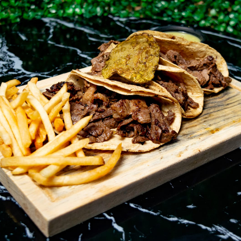 Tacos de Bistec de Res