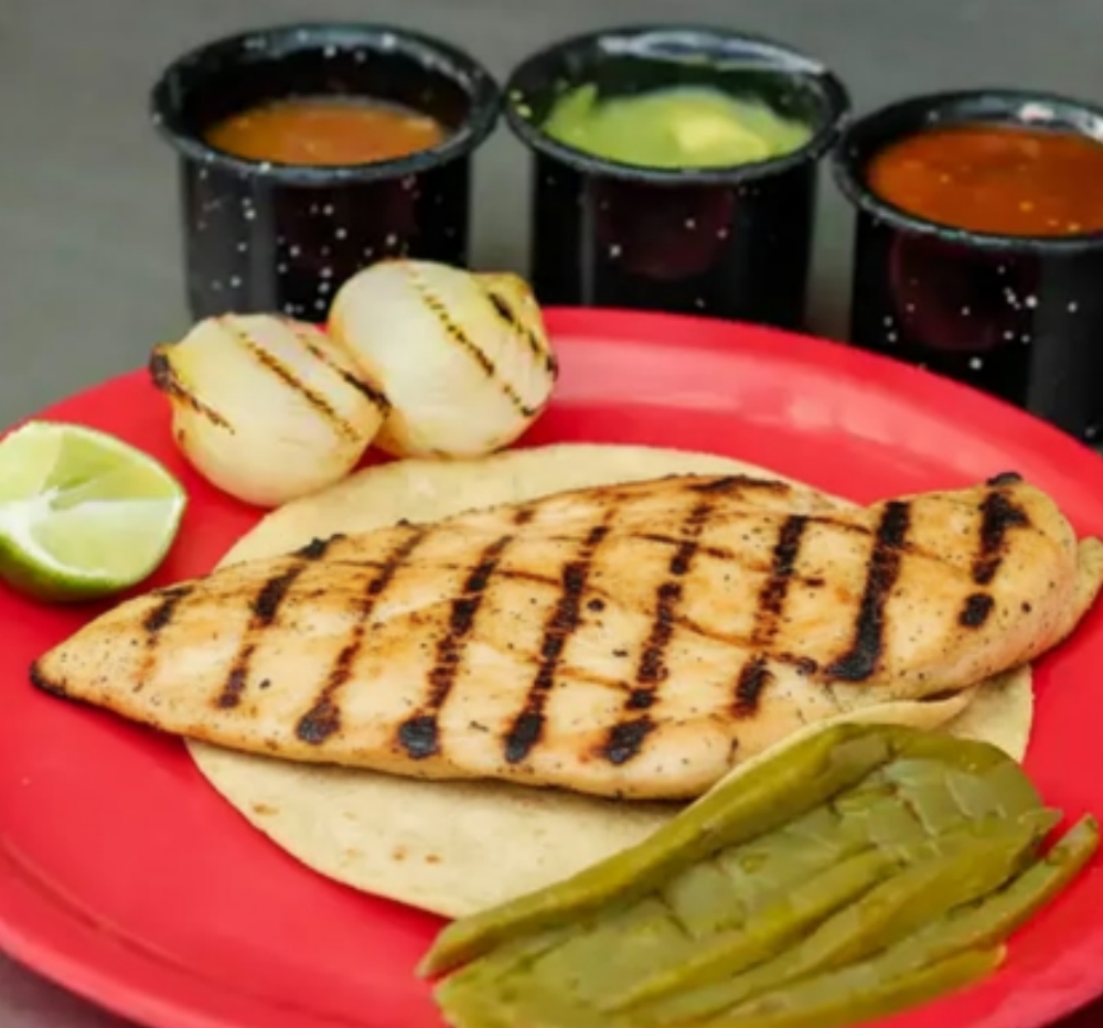 TACO DE PECHUGA DE POLLO