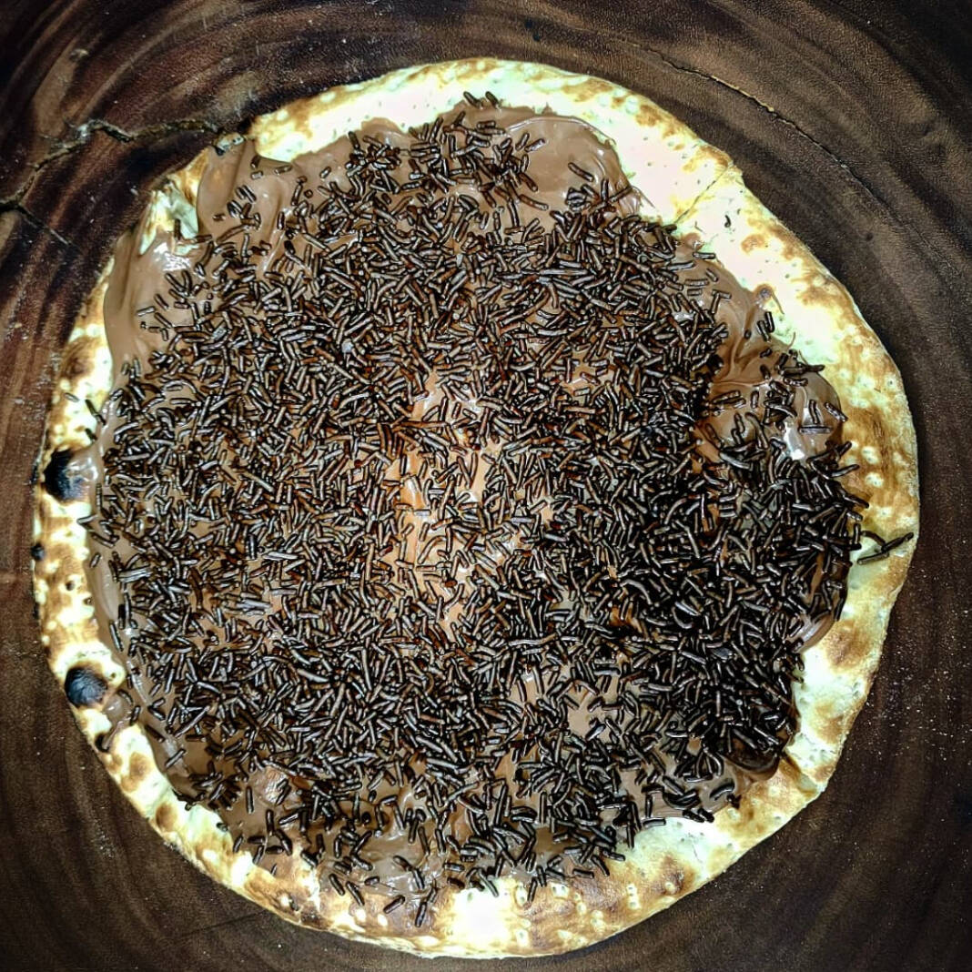 MASSA / CREME DE AVELÃ E GRANULADO DE CHOCOLATE AO LEITE