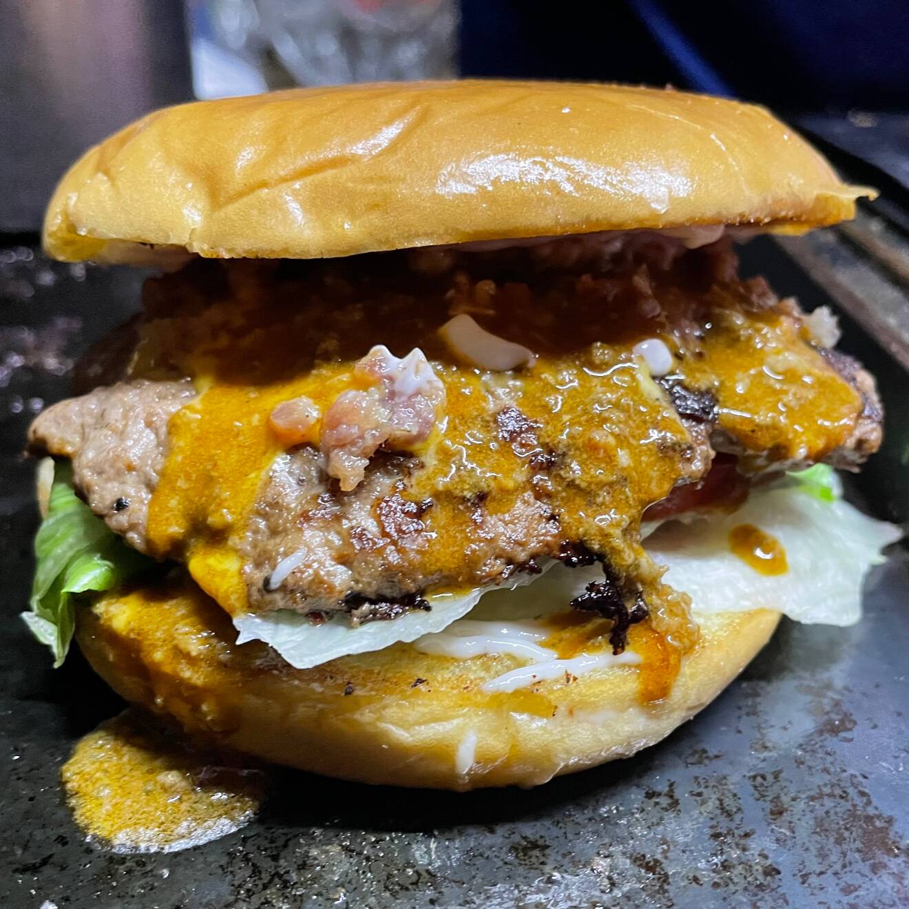 Chili Burguer + Papas Francesas
