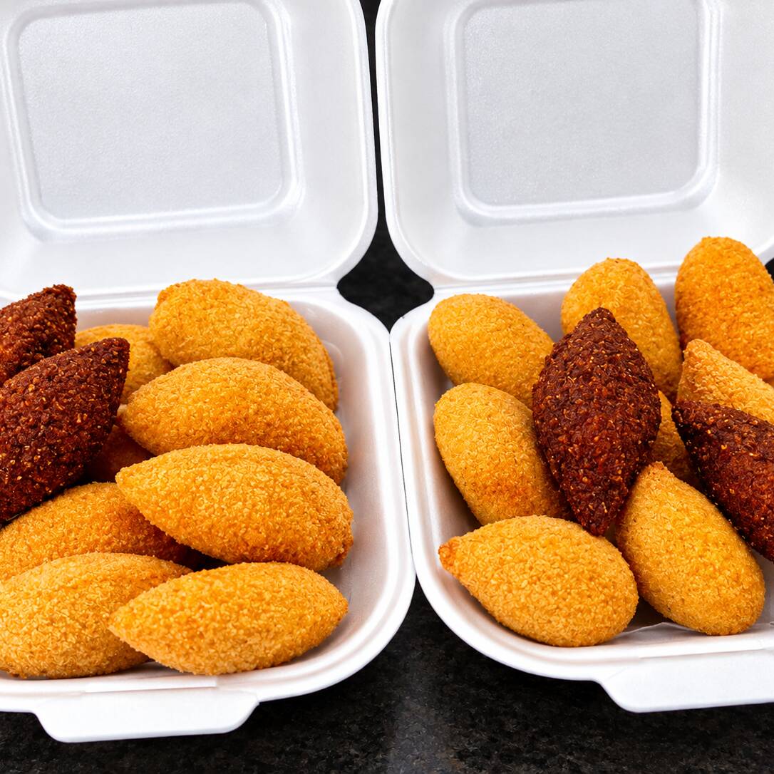 Disponíveis:
*coxinha frango risole de carne Risole de pizza
*Quibe c/ carne *enr.salsicha. *Risole milho verde
