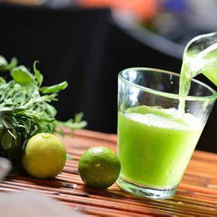 Agua de Piña con Alfalfa y Limón 1L