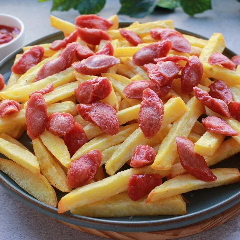 Papas con Queso y Salchicha