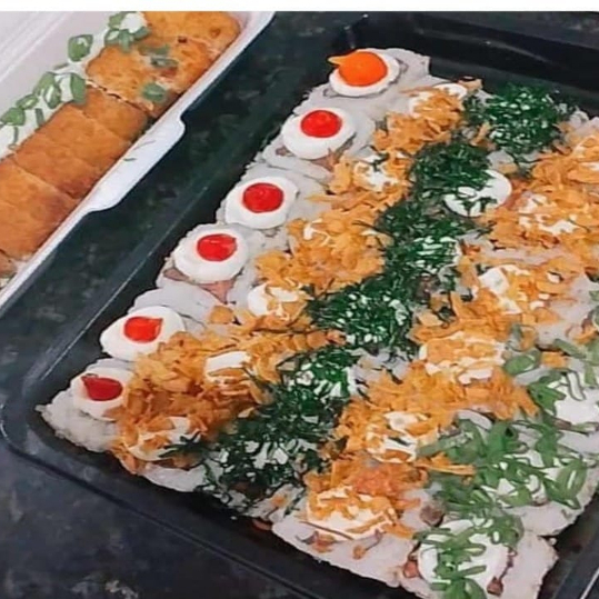 211- 30 sushi 10 hot