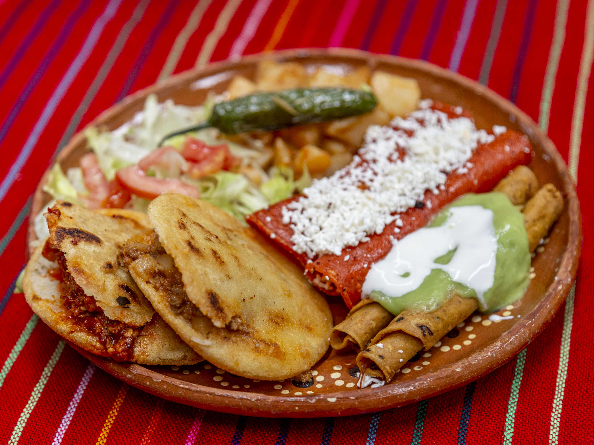 Orden Mixta de Antojitos Mexicanos
