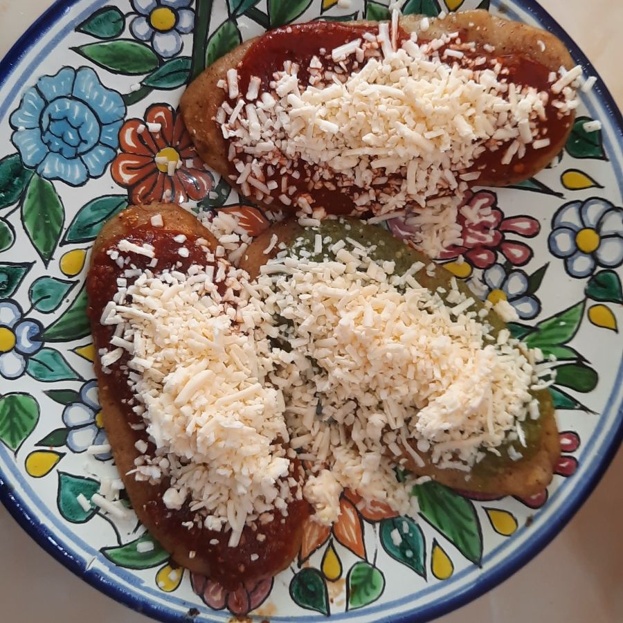 Tayoyos de Alberjon con Quesillo