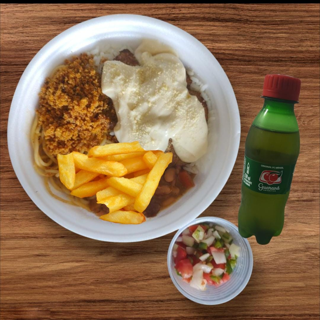 Vai feijão, arroz, macarrão, farofa, vinagrete.