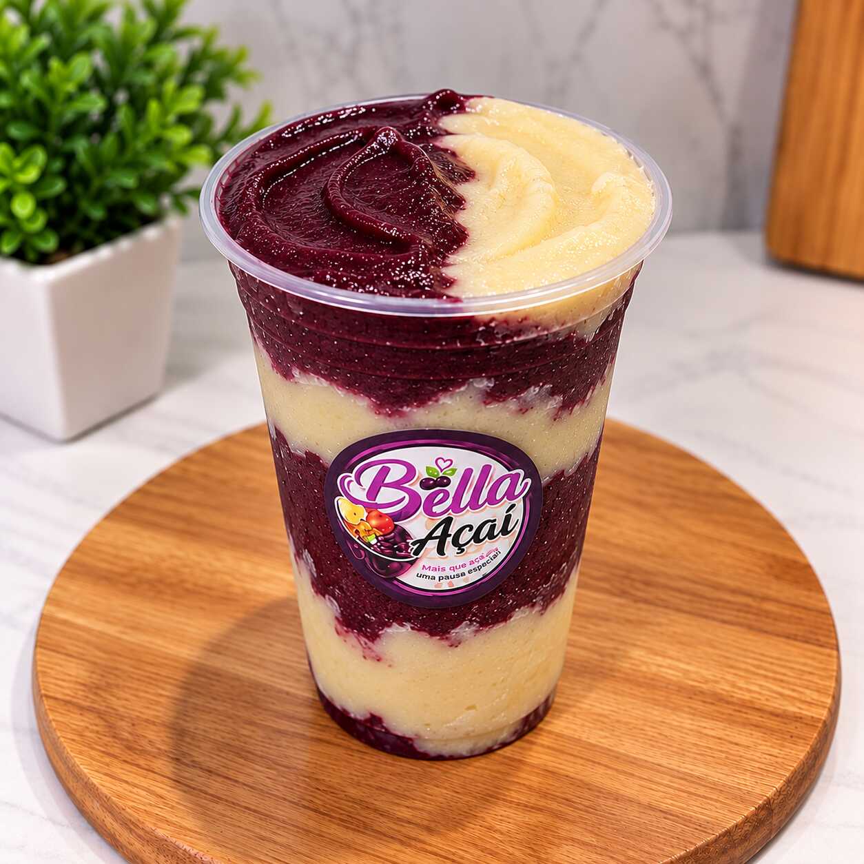 A combinação perfeita do nosso açaí premium com o delicioso creme de cupuaçu, montados em camadas. Cremoso, refrescante e cheio de sabor. Sem acompanhamentos.