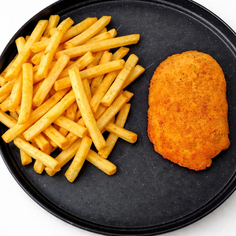 Papas a la Francesa + Pechuga Rellena + Salsa