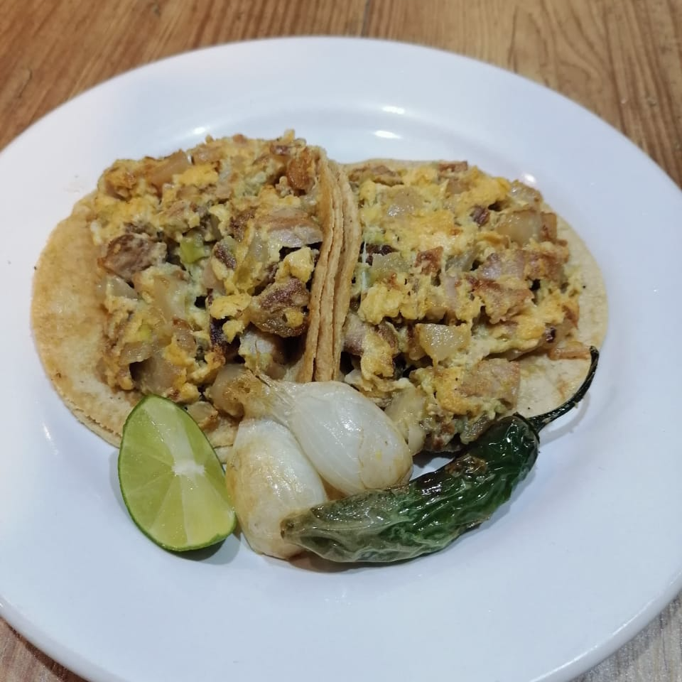 Tacos Revolcados (2 piezas)