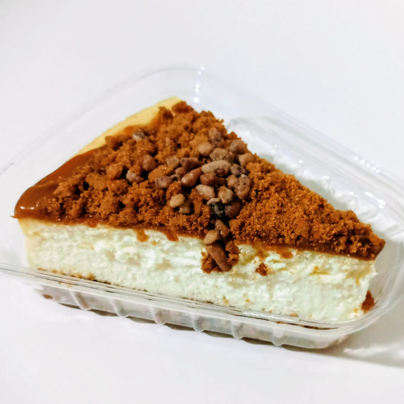 Rebanada de Pay de Queso con Galleta