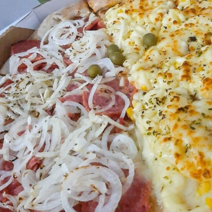 Metade calabresa e metade frango