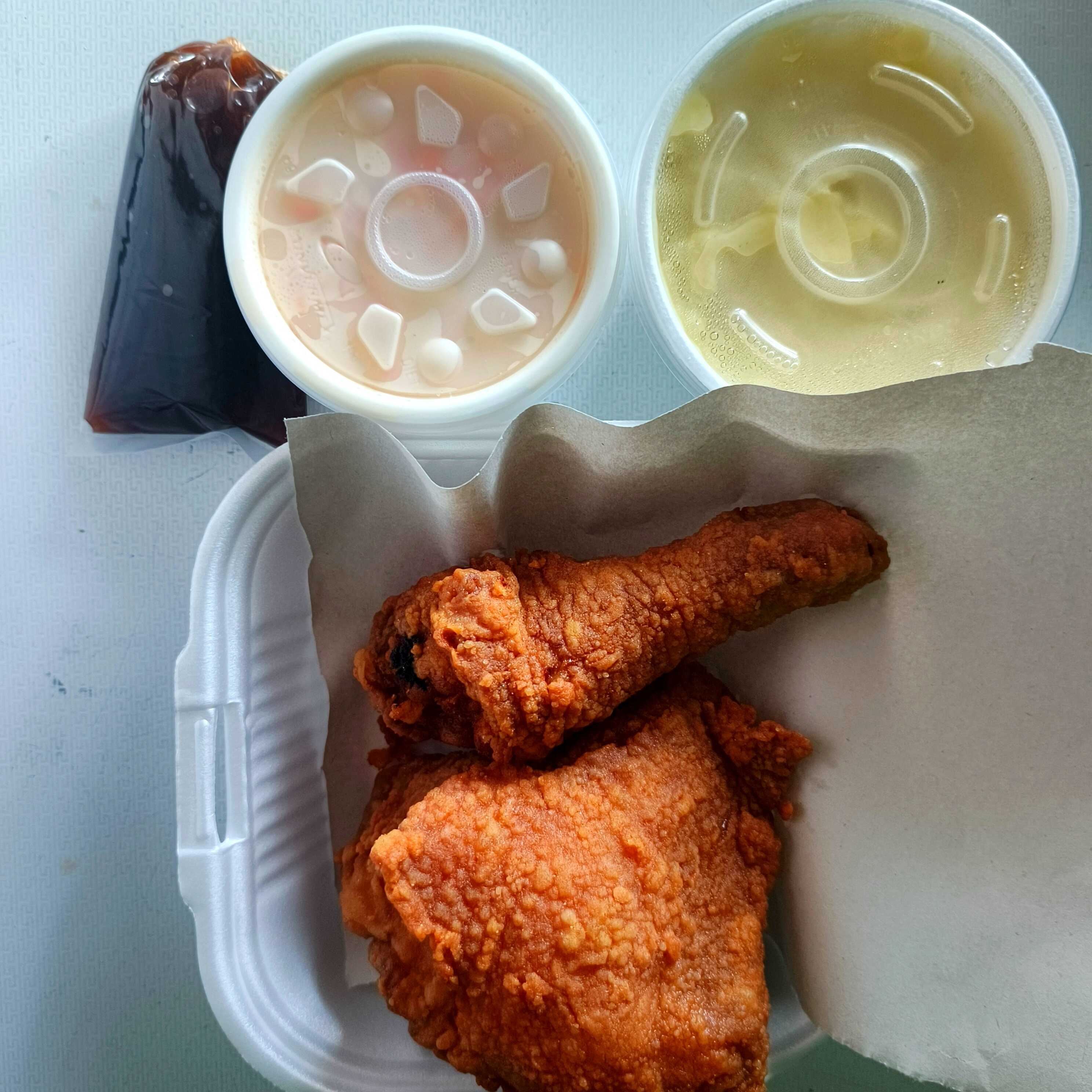 Pollo Crujiente 2pz con complementos.