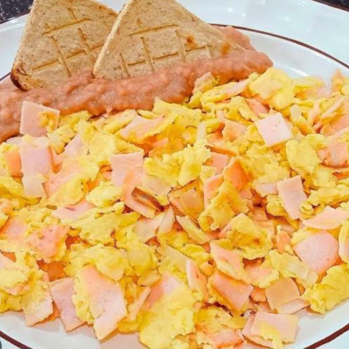 Huevos con Jamón