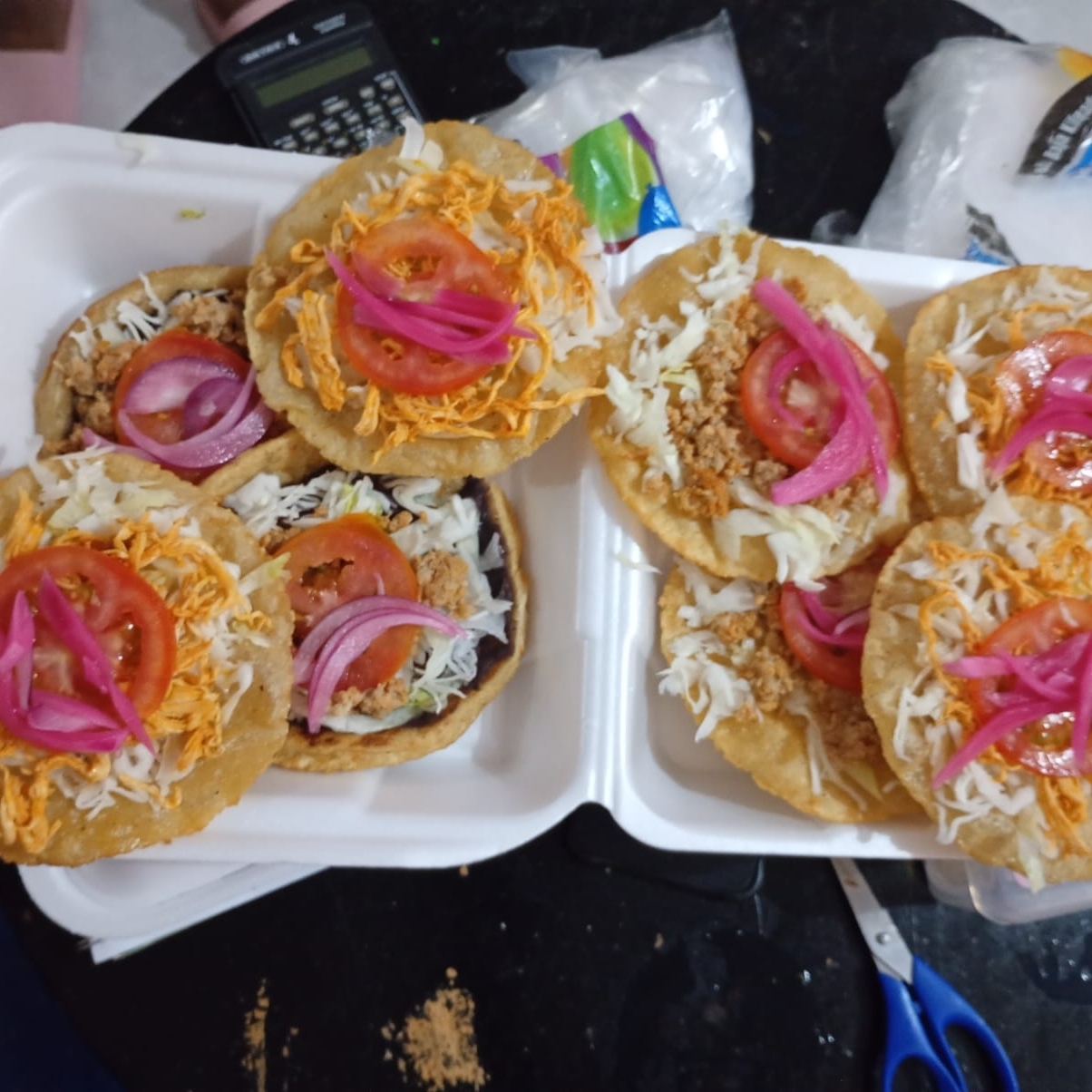 Salbutes de pollo