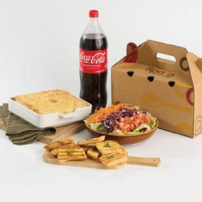 Lasaña de Pollo 4 Porc. + Coca-Cola 1.5 litros