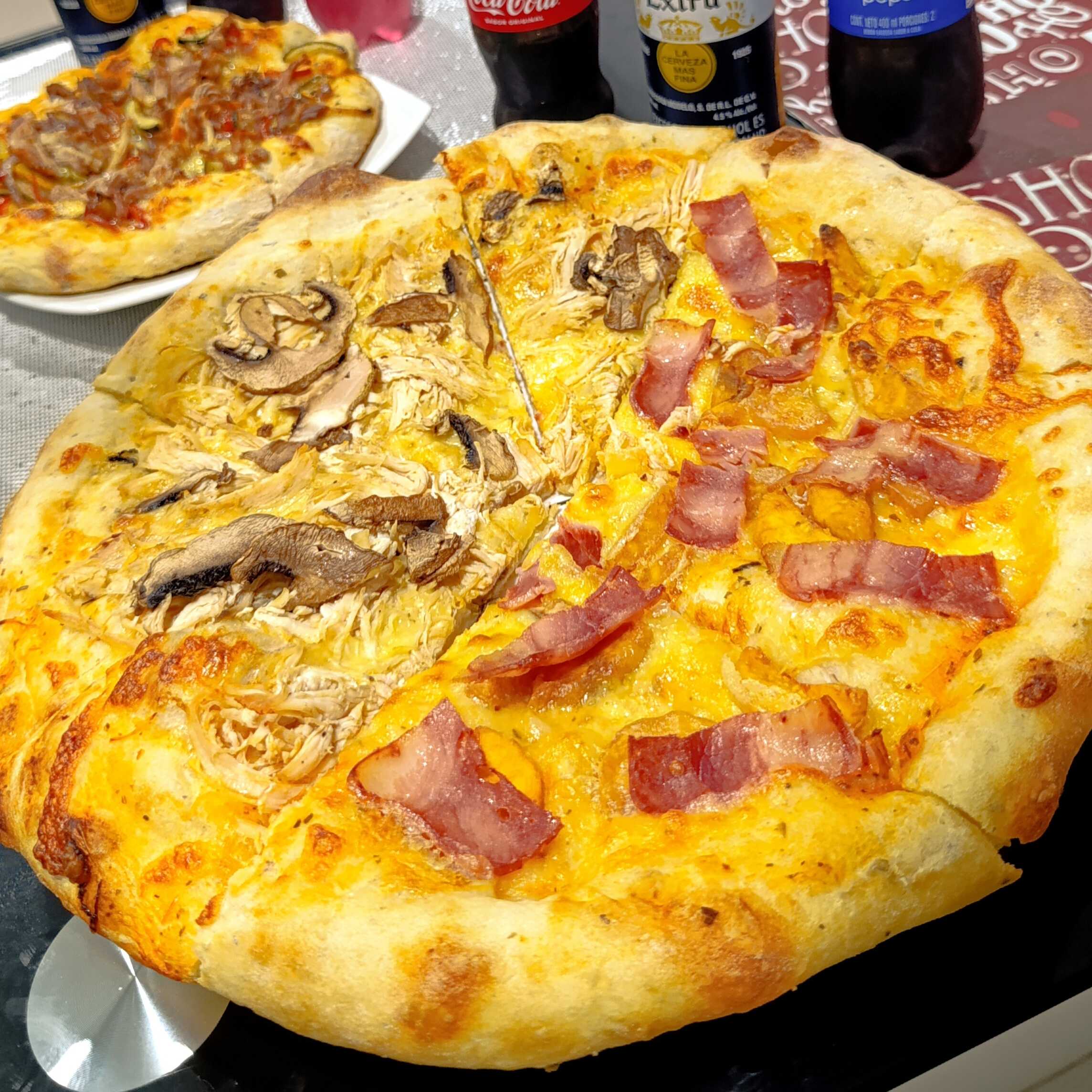 Pizza Pollo con Champiñones Personal 4 Porciones