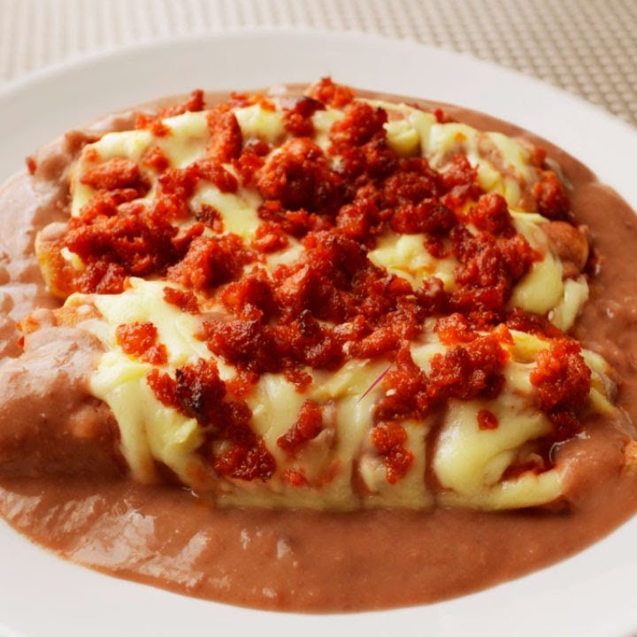 COMBO ENFRIJOLADAS CON CHORIZO