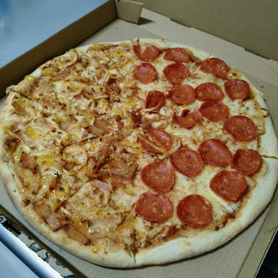 Pizza Grande 10 porciones 40cm 2 Sabores miti