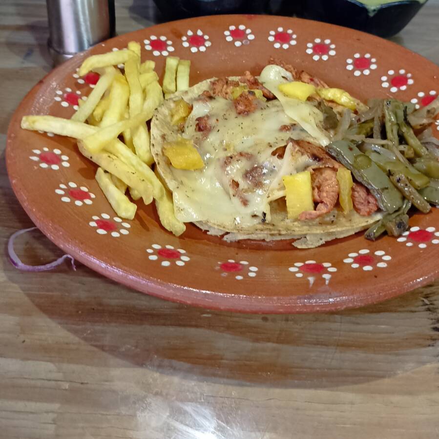 Taco de Pastor con Queso Manchego