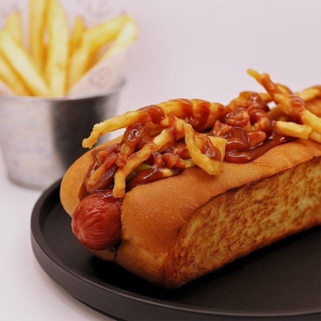 Doberman Hotdog