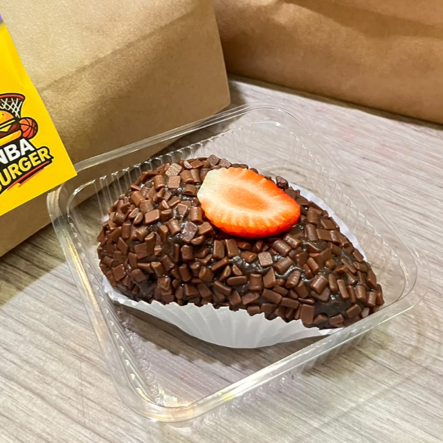 +90g Morangos envolvidos no brigadeiro de chocolate