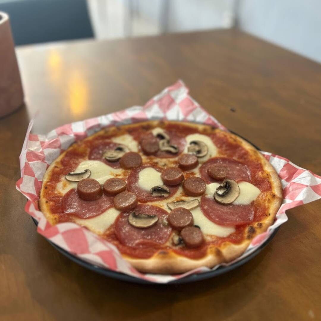Pizza "Salmichita"