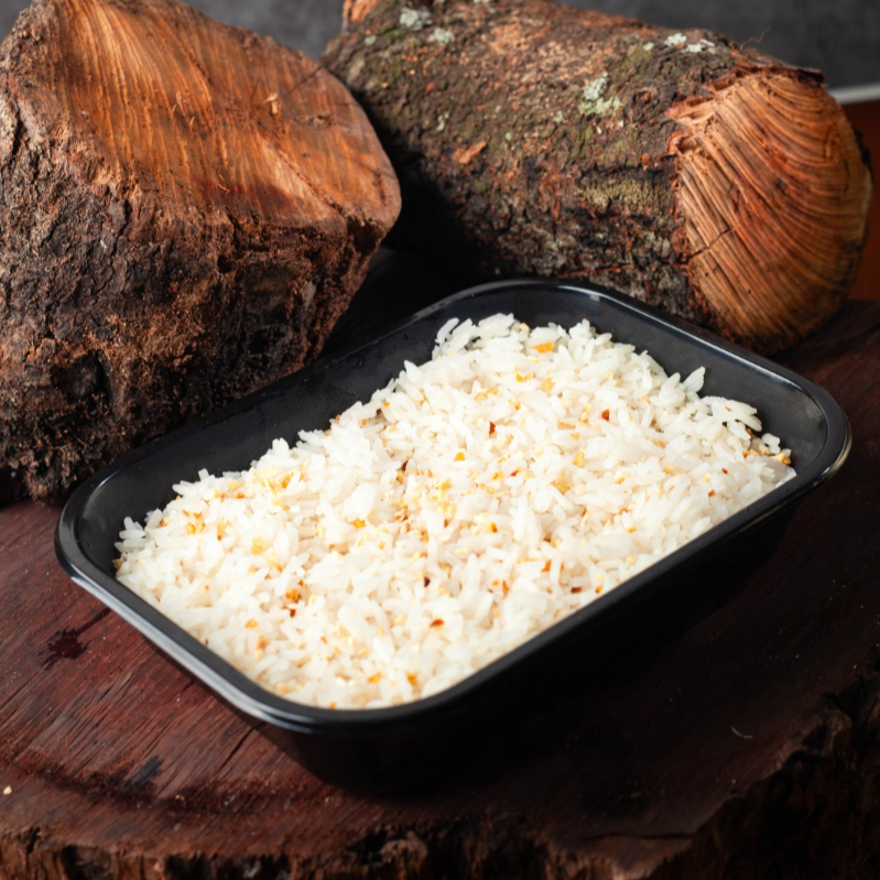 400g de arroz refogado no alho